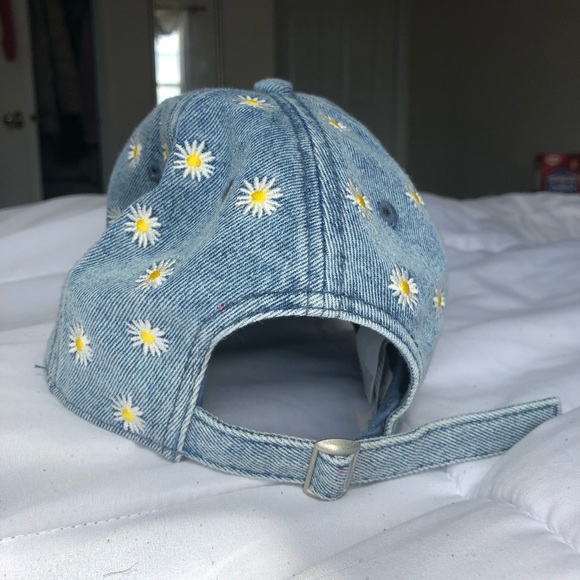 hat! - Picture 3 of 3